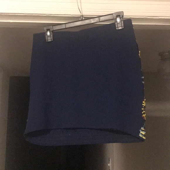 Skirt - Picture 2 of 2